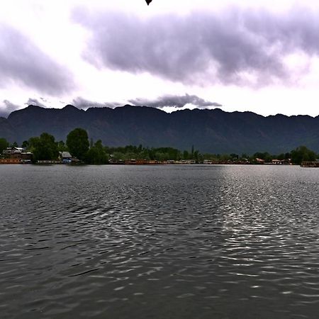 Wangnoo Worth Houseboats Hotel Srinagar  Luaran gambar