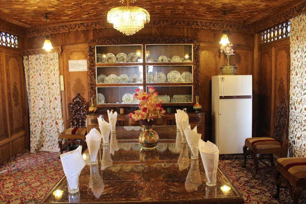 Wangnoo Worth Houseboats Hotel Srinagar  Luaran gambar