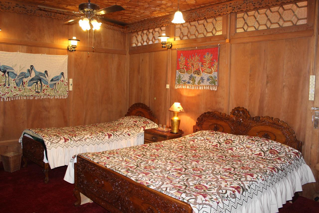 Wangnoo Worth Houseboats Hotel Srinagar  Luaran gambar