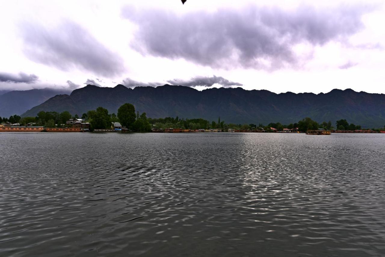 Wangnoo Worth Houseboats Hotel Srinagar  Luaran gambar