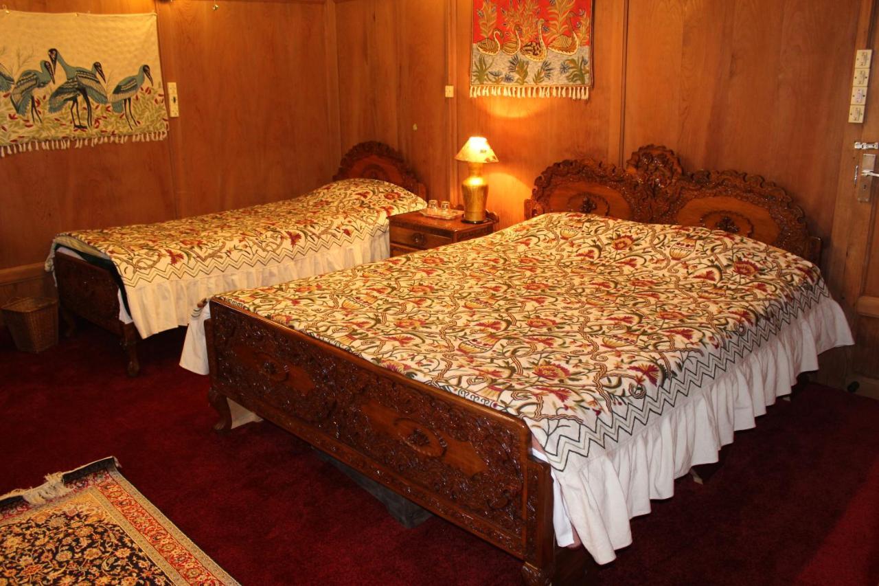 Wangnoo Worth Houseboats Hotel Srinagar  Luaran gambar